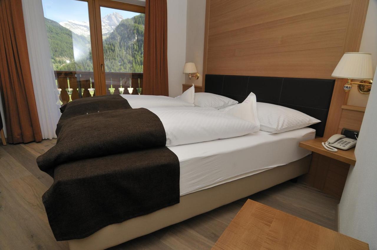 Hotel Chalet Dlaces Selva di Val Gardena Rum bild