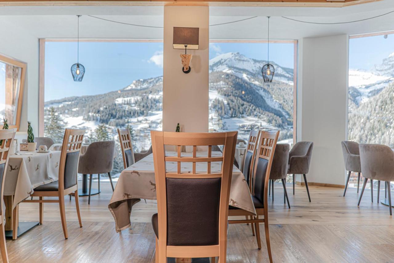 Hotel Chalet Dlaces Selva di Val Gardena Exteriör bild