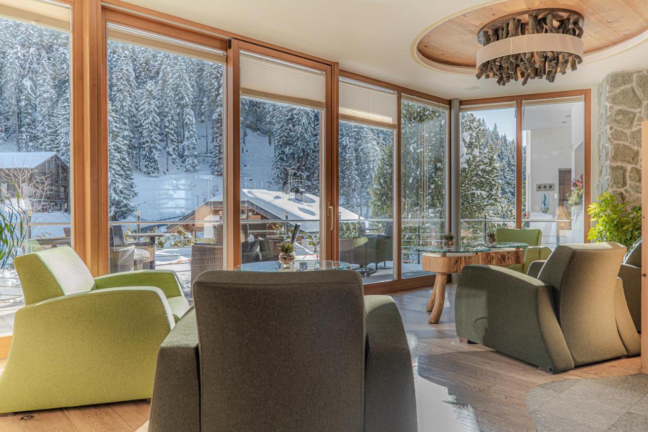 Hotel Chalet Dlaces Selva di Val Gardena Exteriör bild